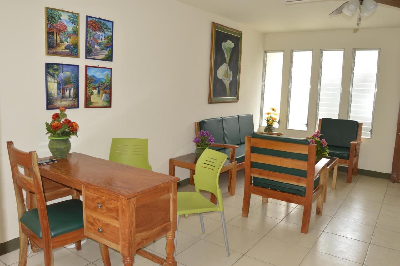 מסאיה Hostal Libertad מראה חיצוני תמונה